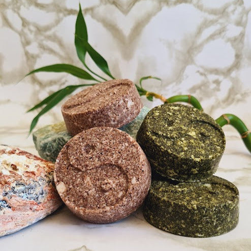 Kerala Mist Shampoo Bar – natural, sulphate-free vegan shampoo bar made with neem, spirulina, moringa, and essential oils for thinning hair, dandruff, scalp psoriasis, and sensitive skin