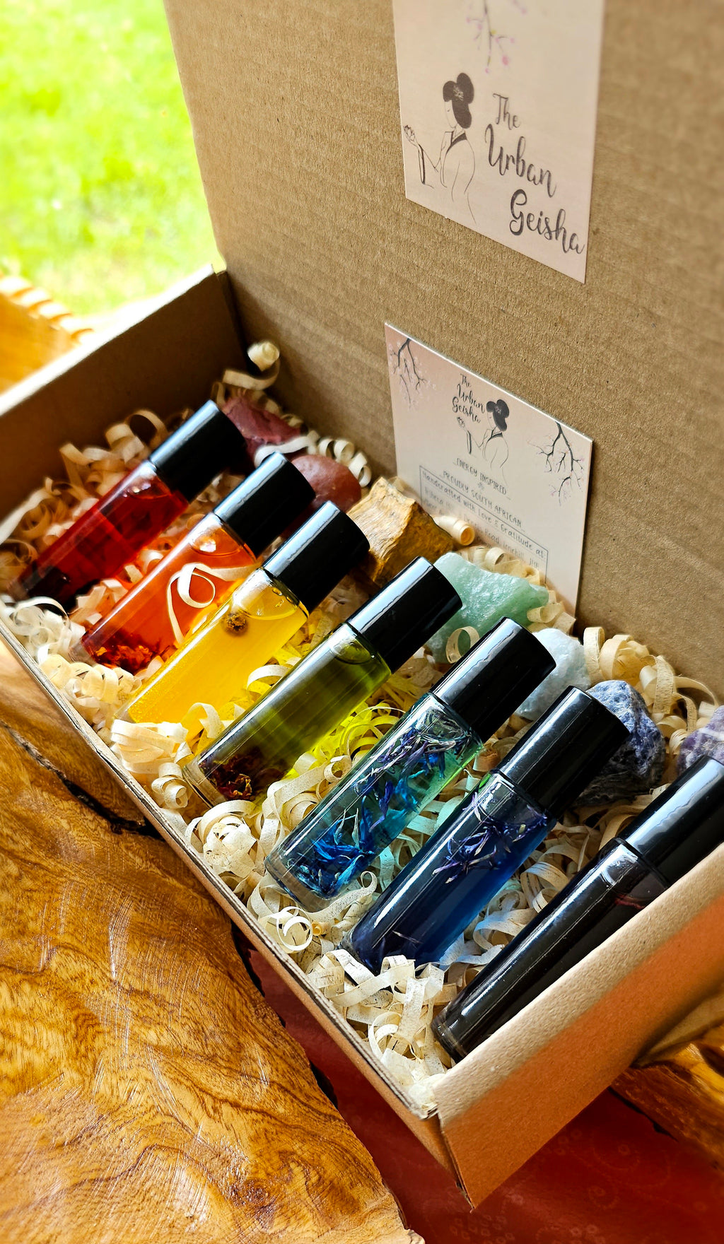 7 Chakra Oil Perfume & Crystal Set