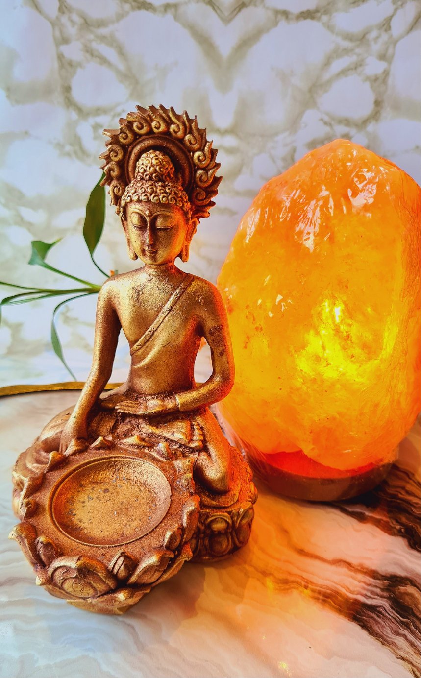 Himalayan Salt Lamp & Buddha Gift Set